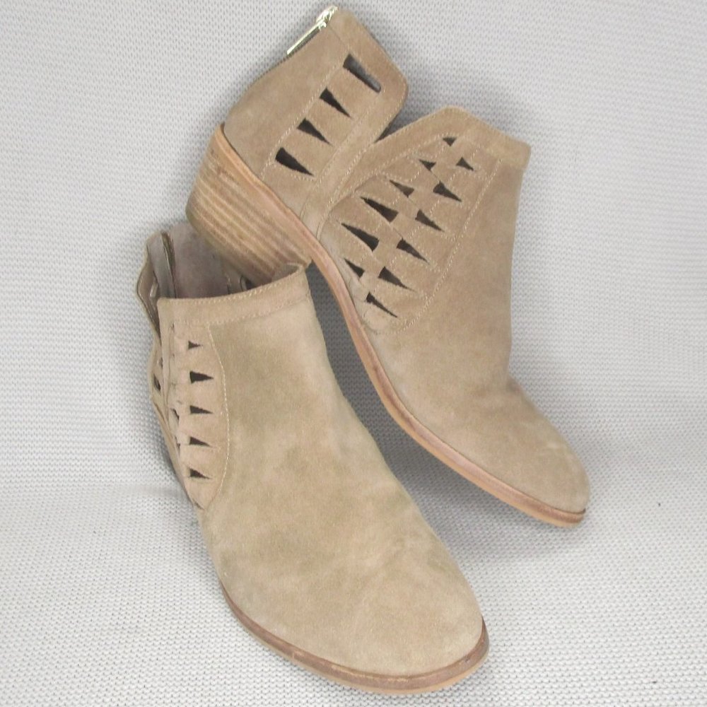 Vince Camuto Peera tan suede Cutout Bootie Sz 6